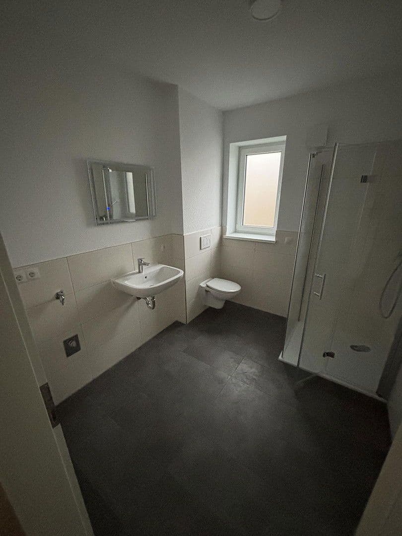 Prenájom bytu 3-izbový 86 m², Gartenstr.12, Kettig, Porýnie-Falcko Prenájom bytu 3-izbový 86 m², Gartenstr.12, Kettig, Porýnie-Falcko