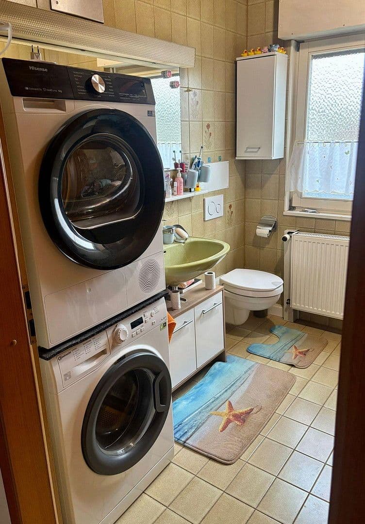 Predaj domu 142 m², pozemek 685 m², Hermann-Hesse-Straße 11, Linkenheim-Hochstetten, Bádensko-Wurttembersko Predaj domu 142 m², pozemek 685 m², Hermann-Hesse-Straße 11, Linkenheim-Hochstetten, Bádensko-Wurttembersko