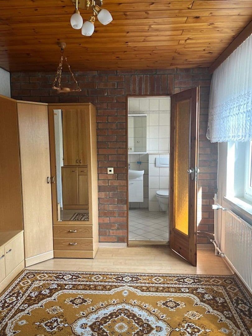 Predaj domu 120 m², pozemek 1.389 m², Rosa-Luxemburg-Straße 64, Jessen (Elster), Sasko-Anhaltsko Predaj domu 120 m², pozemek 1.389 m², Rosa-Luxemburg-Straße 64, Jessen (Elster), Sasko-Anhaltsko