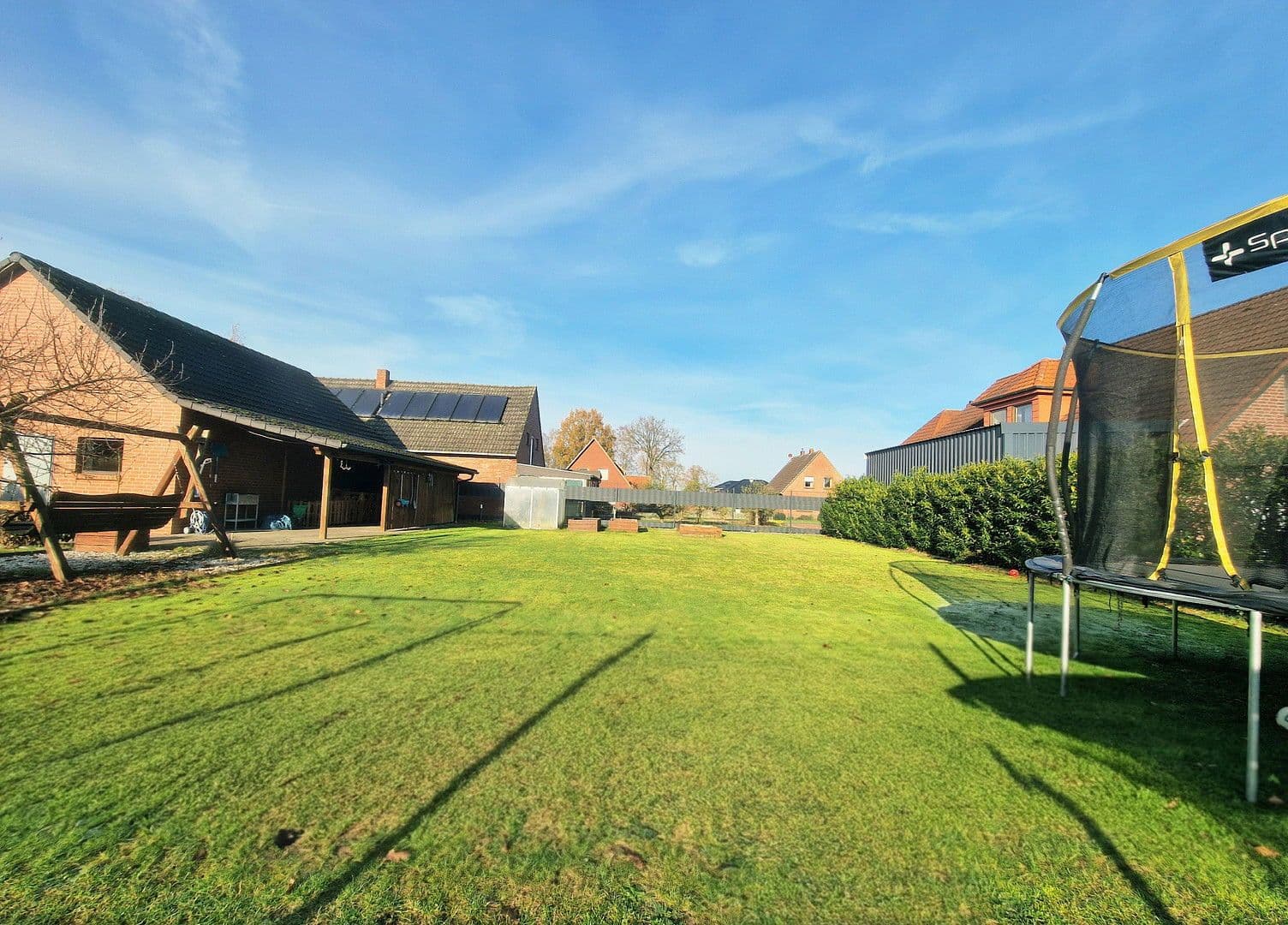 Predaj domu 324 m², pozemek 1.293 m², Garrel, Dolné Sasko Predaj domu 324 m², pozemek 1.293 m², Garrel, Dolné Sasko