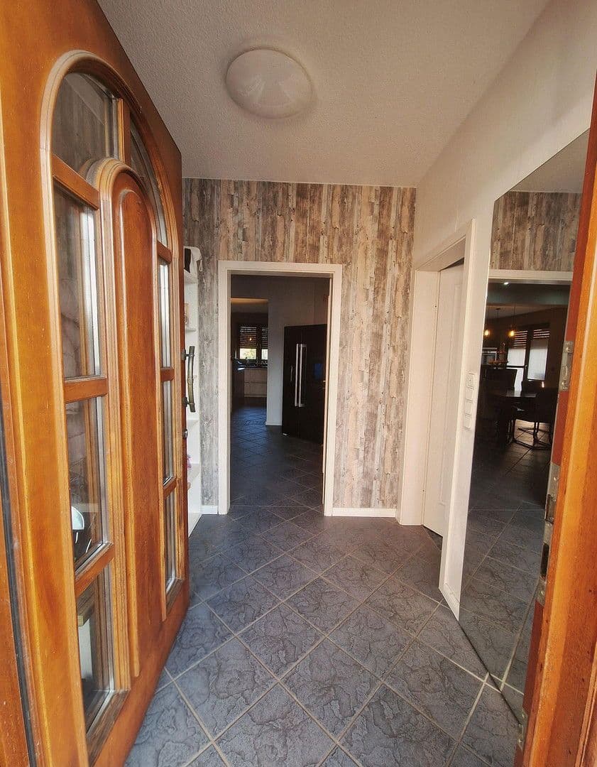 Predaj domu 324 m², pozemek 1.293 m², Garrel, Dolné Sasko Predaj domu 324 m², pozemek 1.293 m², Garrel, Dolné Sasko