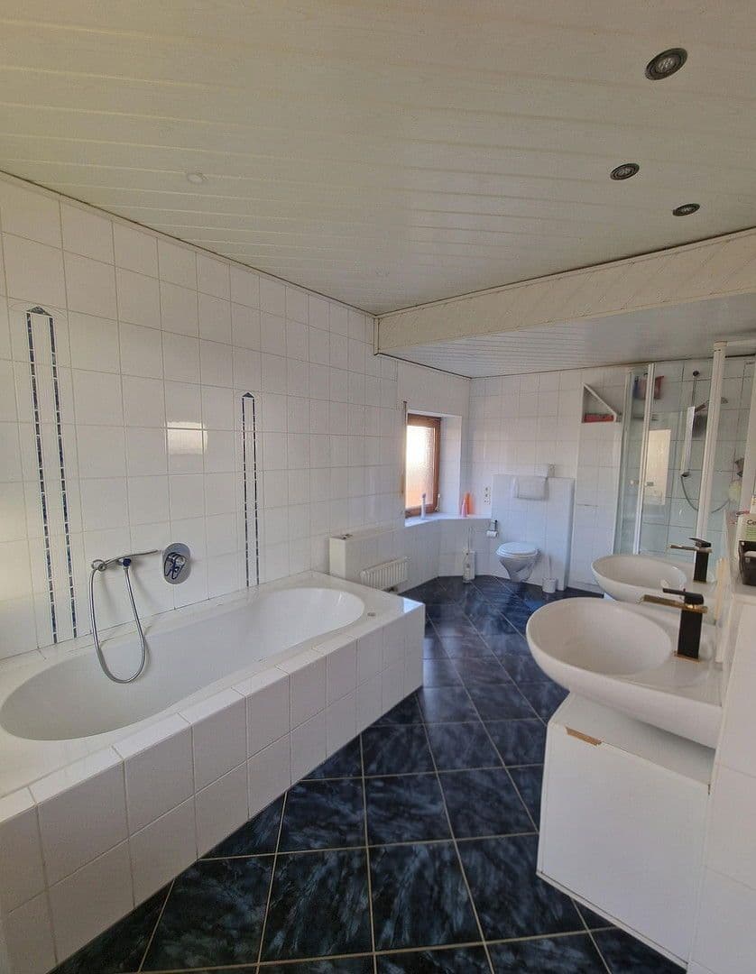 Predaj domu 324 m², pozemek 1.293 m², Garrel, Dolné Sasko Predaj domu 324 m², pozemek 1.293 m², Garrel, Dolné Sasko