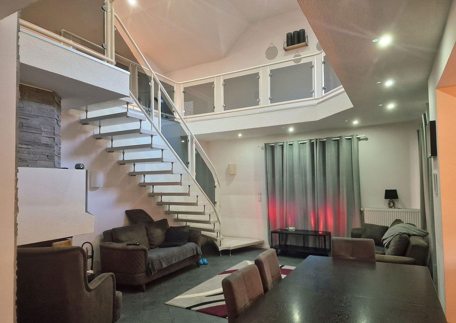 Predaj domu 324 m², pozemek 1.293 m², Garrel, Dolné Sasko Predaj domu 324 m², pozemek 1.293 m², Garrel, Dolné Sasko