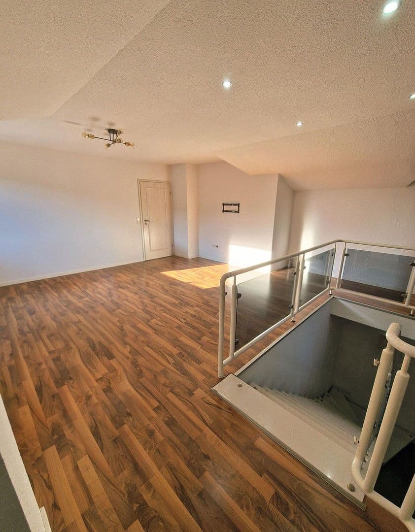 Predaj domu 324 m², pozemek 1.293 m², Garrel, Dolné Sasko Predaj domu 324 m², pozemek 1.293 m², Garrel, Dolné Sasko