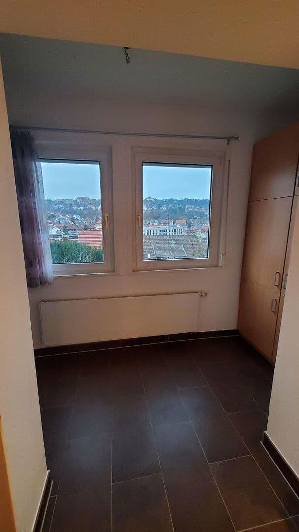 Prenájom bytu 3-izbový 82 m², Stuttgart, Bádensko-Wurttembersko Prenájom bytu 3-izbový 82 m², Stuttgart, Bádensko-Wurttembersko