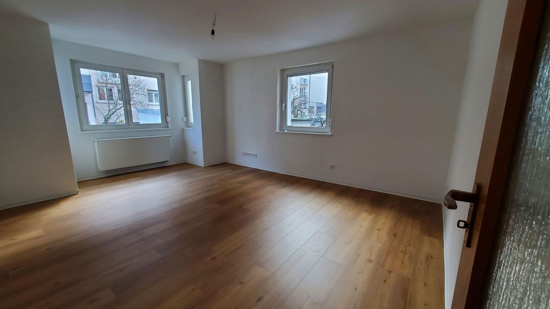 Prenájom bytu 3-izbový 82 m², Stuttgart, Bádensko-Wurttembersko Prenájom bytu 3-izbový 82 m², Stuttgart, Bádensko-Wurttembersko