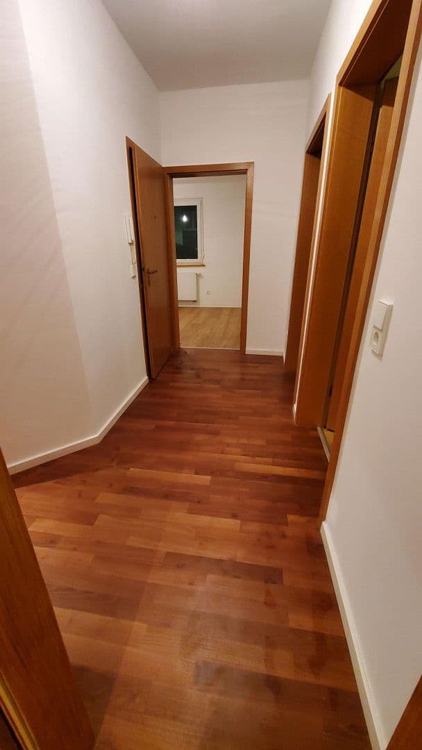 Prenájom bytu 3-izbový 82 m², Stuttgart, Bádensko-Wurttembersko Prenájom bytu 3-izbový 82 m², Stuttgart, Bádensko-Wurttembersko