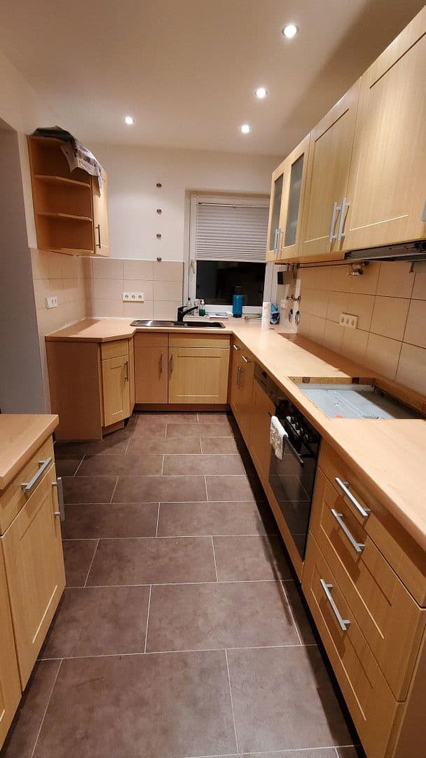 Prenájom bytu 3-izbový 82 m², Stuttgart, Bádensko-Wurttembersko Prenájom bytu 3-izbový 82 m², Stuttgart, Bádensko-Wurttembersko