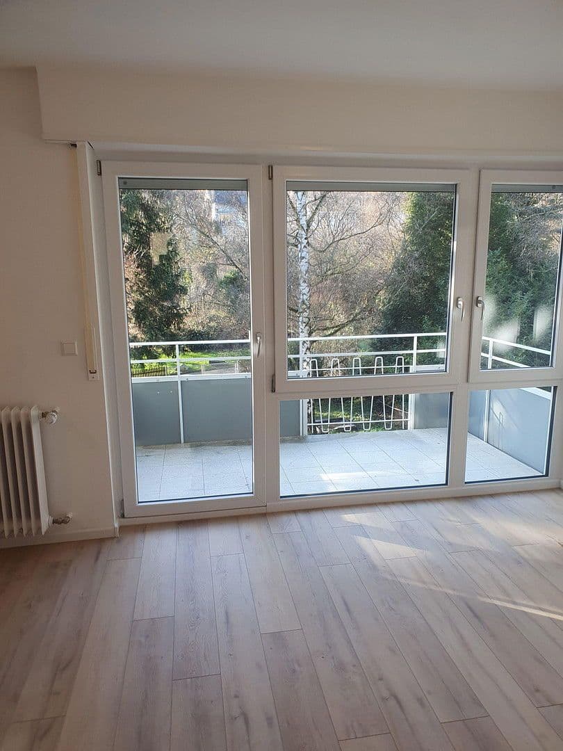 Prenájom bytu 2-izbový 44 m², Krummenackerstraße 69, Esslingen am Neckar, Bádensko-Wurttembersko Prenájom bytu 2-izbový 44 m², Krummenackerstraße 69, Esslingen am Neckar, Bádensko-Wurttembersko