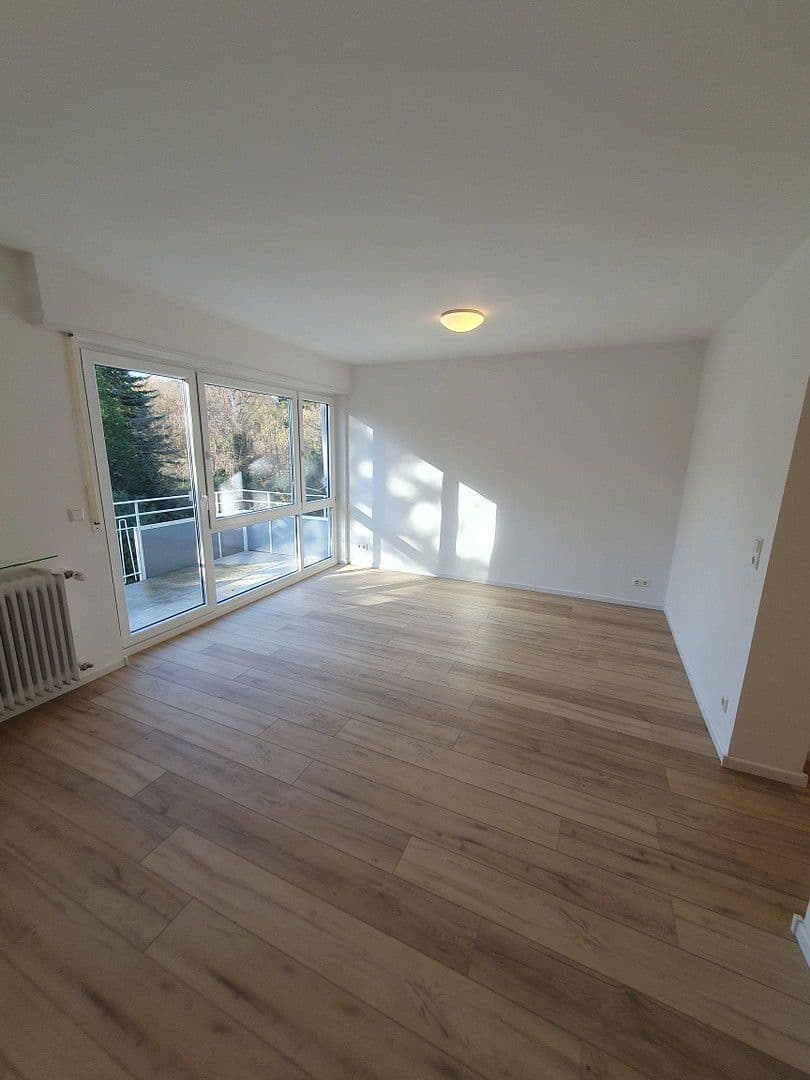 Prenájom bytu 2-izbový 44 m², Krummenackerstraße 69, Esslingen am Neckar, Bádensko-Wurttembersko Prenájom bytu 2-izbový 44 m², Krummenackerstraße 69, Esslingen am Neckar, Bádensko-Wurttembersko