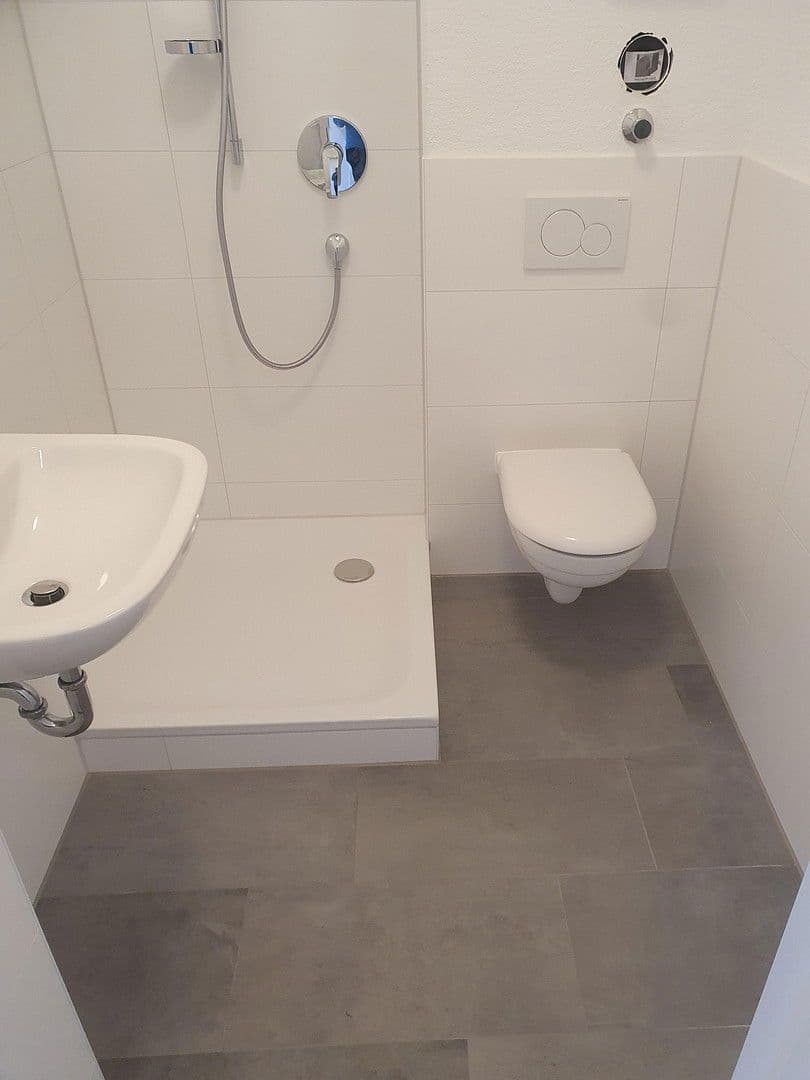 Prenájom bytu 2-izbový 44 m², Krummenackerstraße 69, Esslingen am Neckar, Bádensko-Wurttembersko Prenájom bytu 2-izbový 44 m², Krummenackerstraße 69, Esslingen am Neckar, Bádensko-Wurttembersko