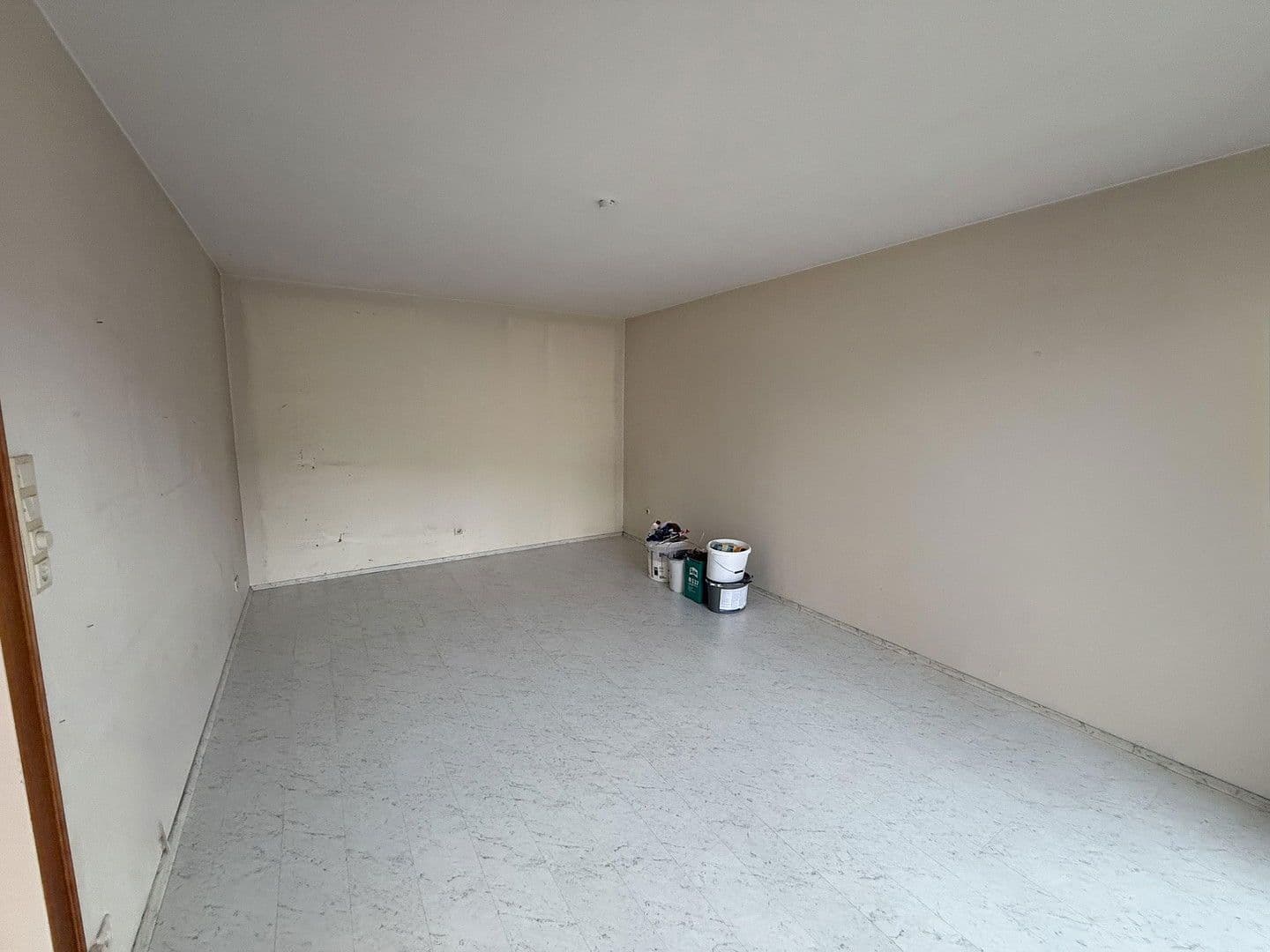 Prenájom bytu 1-izbový 40 m², Mannheim, Bádensko-Wurttembersko Prenájom bytu 1-izbový 40 m², Mannheim, Bádensko-Wurttembersko