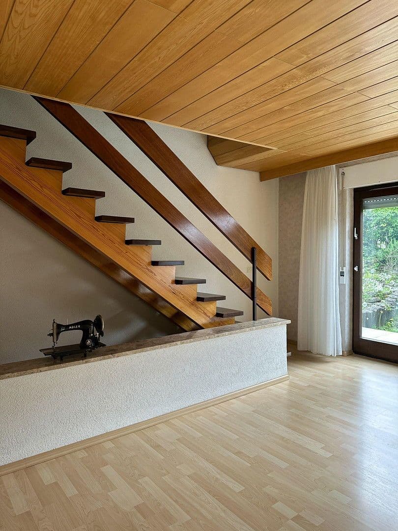 Predaj domu 137 m², pozemek 305 m², Remshalden, Bádensko-Wurttembersko Predaj domu 137 m², pozemek 305 m², Remshalden, Bádensko-Wurttembersko