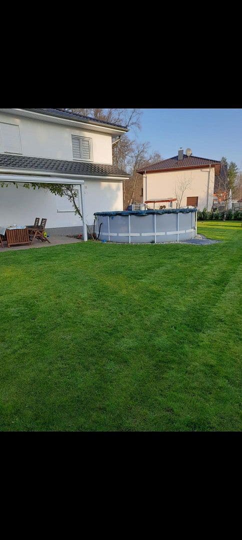 Predaj domu 135 m², pozemek 698 m², Falkensee, Brandenbursko Predaj domu 135 m², pozemek 698 m², Falkensee, Brandenbursko