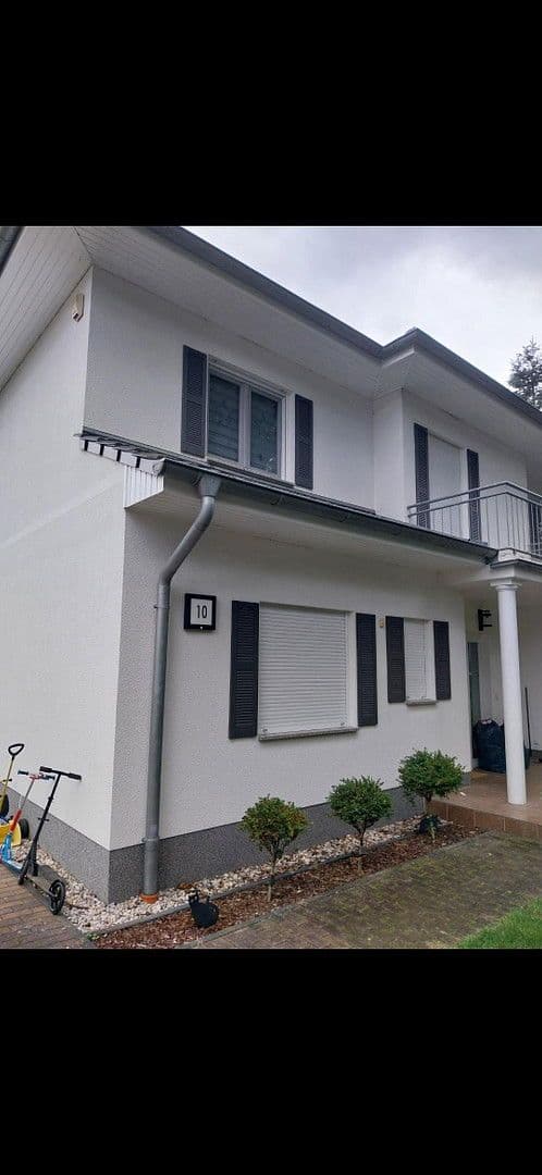 Predaj domu 135 m², pozemek 698 m², Falkensee, Brandenbursko Predaj domu 135 m², pozemek 698 m², Falkensee, Brandenbursko