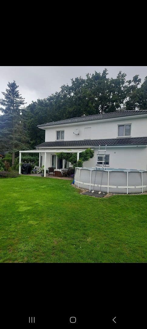 Predaj domu 135 m², pozemek 698 m², Falkensee, Brandenbursko Predaj domu 135 m², pozemek 698 m², Falkensee, Brandenbursko