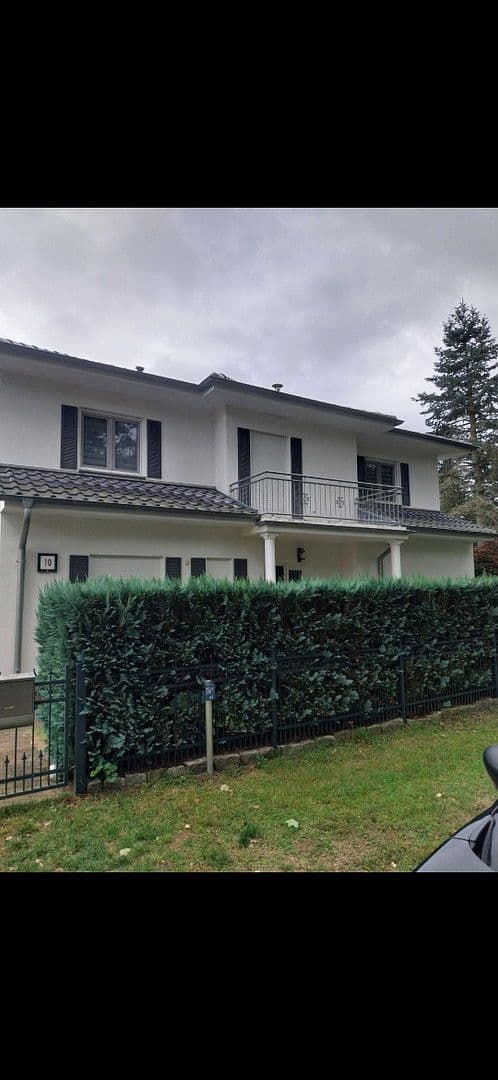 Predaj domu 135 m², pozemek 698 m², Falkensee, Brandenbursko Predaj domu 135 m², pozemek 698 m², Falkensee, Brandenbursko