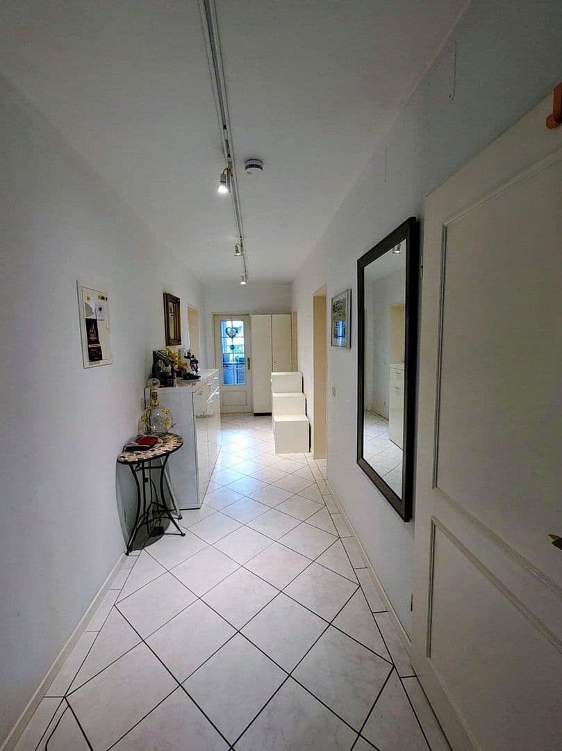 Predaj domu 234 m², pozemek 763 m², Laubensteinweg 10, Frasdorf, Bavorsko Predaj domu 234 m², pozemek 763 m², Laubensteinweg 10, Frasdorf, Bavorsko