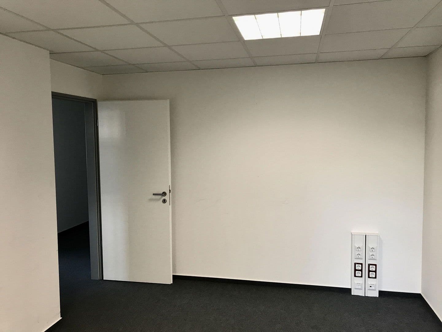 Prenájom kancelárie 222 m², Hamburg, Hamburg Prenájom kancelárie 222 m², Hamburg, Hamburg