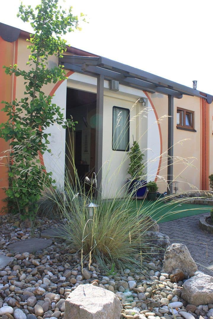 Predaj domu 1.122 m², pozemek 1.340 m², Redwitz a.d.Rodach, Bavorsko Predaj domu 1.122 m², pozemek 1.340 m², Redwitz a.d.Rodach, Bavorsko