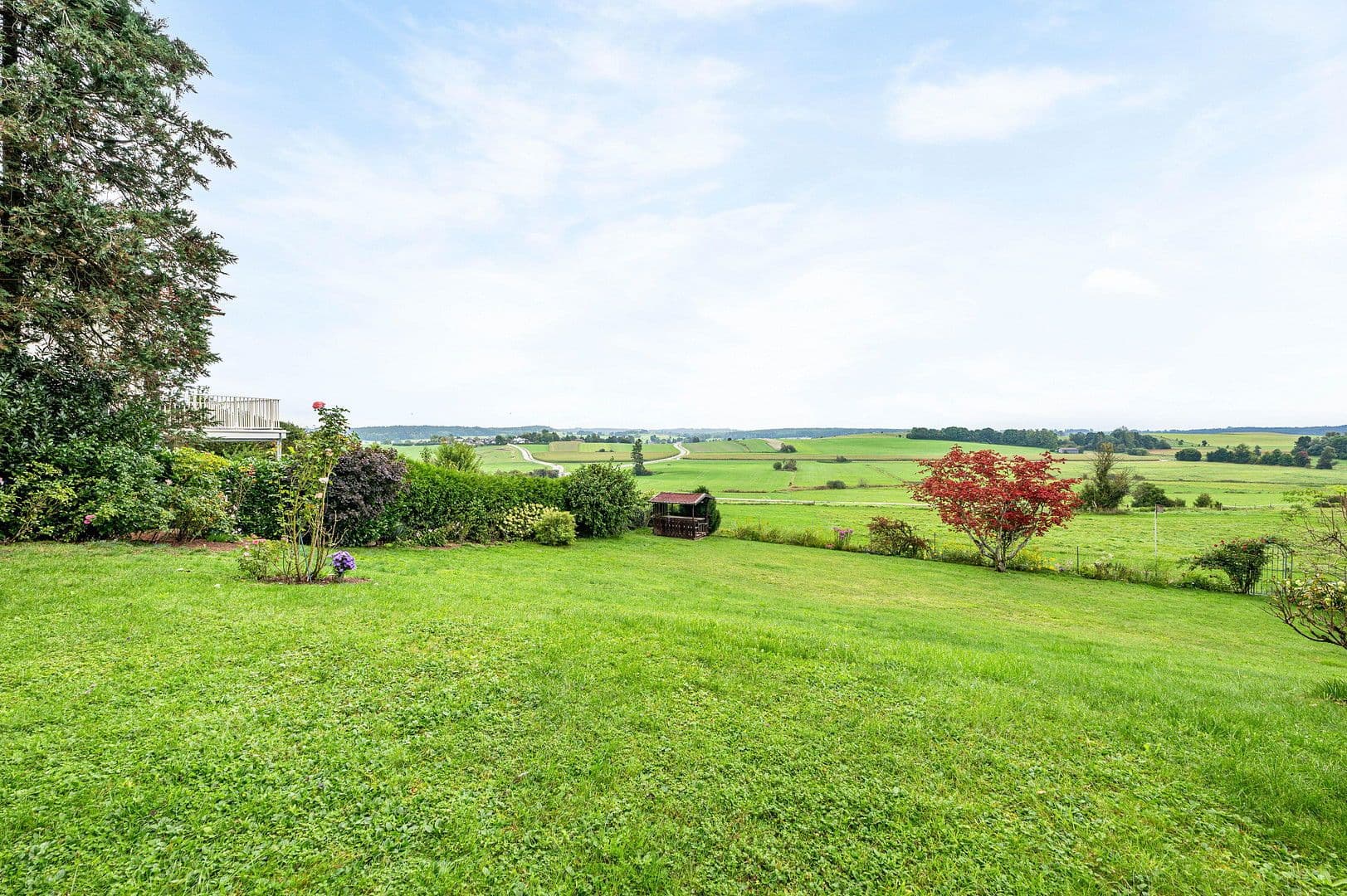 Predaj domu 242 m², pozemek 1.226 m², Berg (Aufkirchen), Bavorsko Predaj domu 242 m², pozemek 1.226 m², Berg (Aufkirchen), Bavorsko