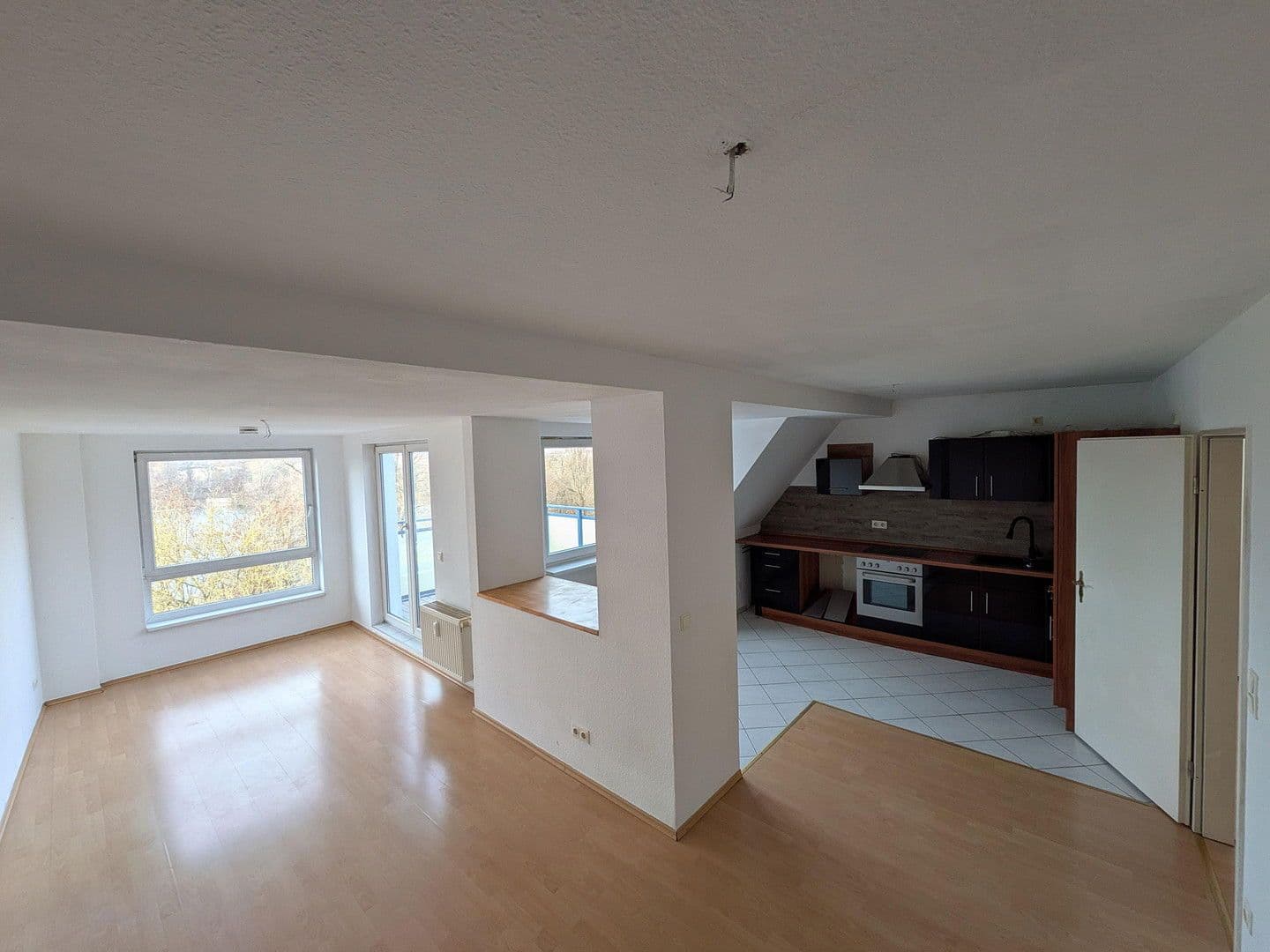 Predaj bytu 3-izbový 96 m², Berlin, Berlín Predaj bytu 3-izbový 96 m², Berlin, Berlín