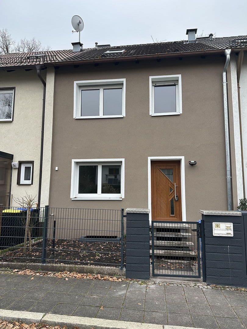 Predaj domu 140 m², pozemek 250 m², Zirndorfer Str. 9, Nürnberg, Bavorsko Predaj domu 140 m², pozemek 250 m², Zirndorfer Str. 9, Nürnberg, Bavorsko