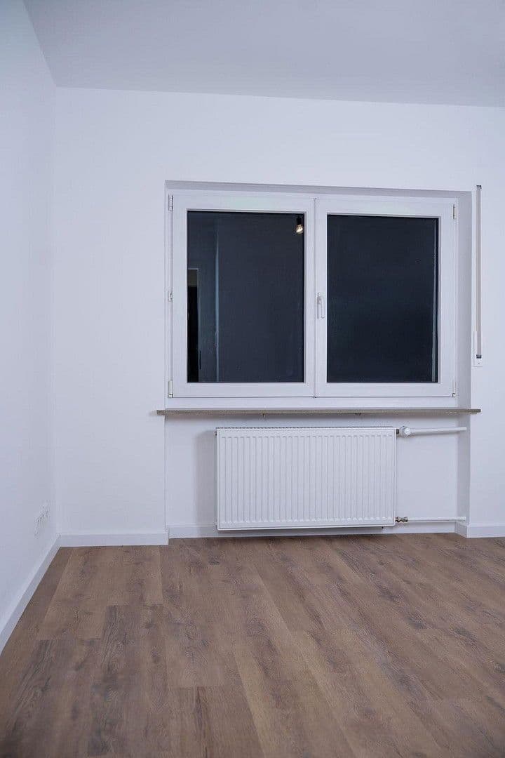 Predaj domu 140 m², pozemek 250 m², Zirndorfer Str. 9, Nürnberg, Bavorsko Predaj domu 140 m², pozemek 250 m², Zirndorfer Str. 9, Nürnberg, Bavorsko