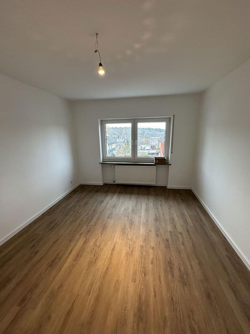 Predaj domu 140 m², pozemek 250 m², Zirndorfer Str. 9, Nürnberg, Bavorsko Predaj domu 140 m², pozemek 250 m², Zirndorfer Str. 9, Nürnberg, Bavorsko