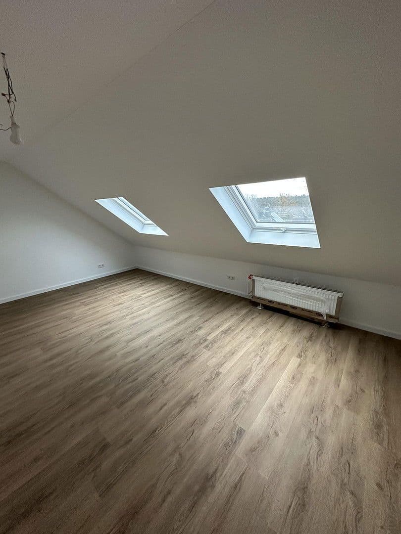 Predaj domu 140 m², pozemek 250 m², Zirndorfer Str. 9, Nürnberg, Bavorsko Predaj domu 140 m², pozemek 250 m², Zirndorfer Str. 9, Nürnberg, Bavorsko