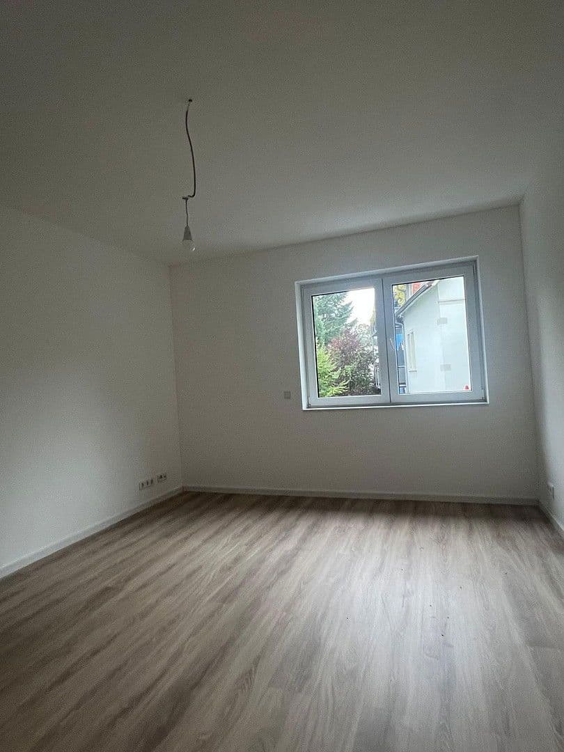 Prenájom bytu 4-izbový 115 m², Neu-Isenburg, Hesensko Prenájom bytu 4-izbový 115 m², Neu-Isenburg, Hesensko