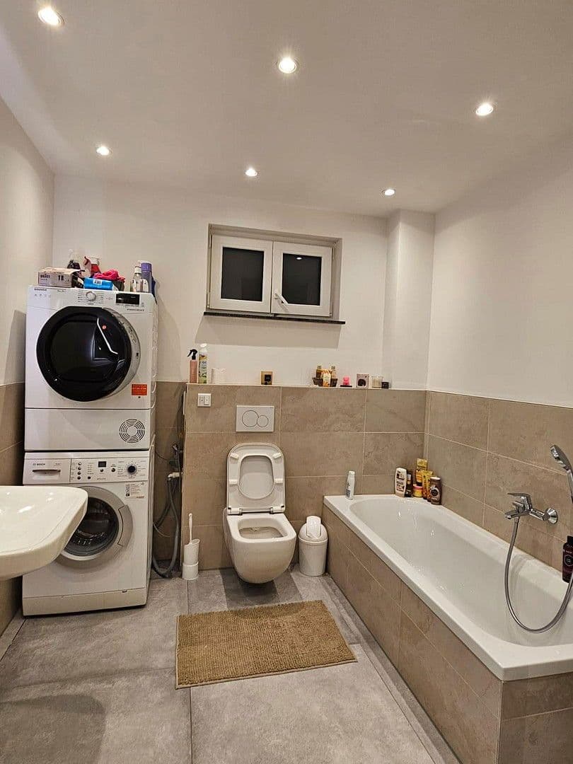 Prenájom bytu 3-izbový 82 m², Erlensee, Hesensko Prenájom bytu 3-izbový 82 m², Erlensee, Hesensko