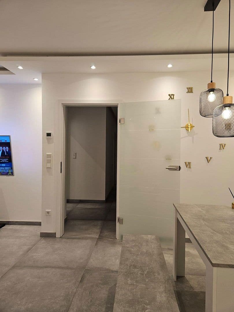 Prenájom bytu 3-izbový 82 m², Erlensee, Hesensko Prenájom bytu 3-izbový 82 m², Erlensee, Hesensko