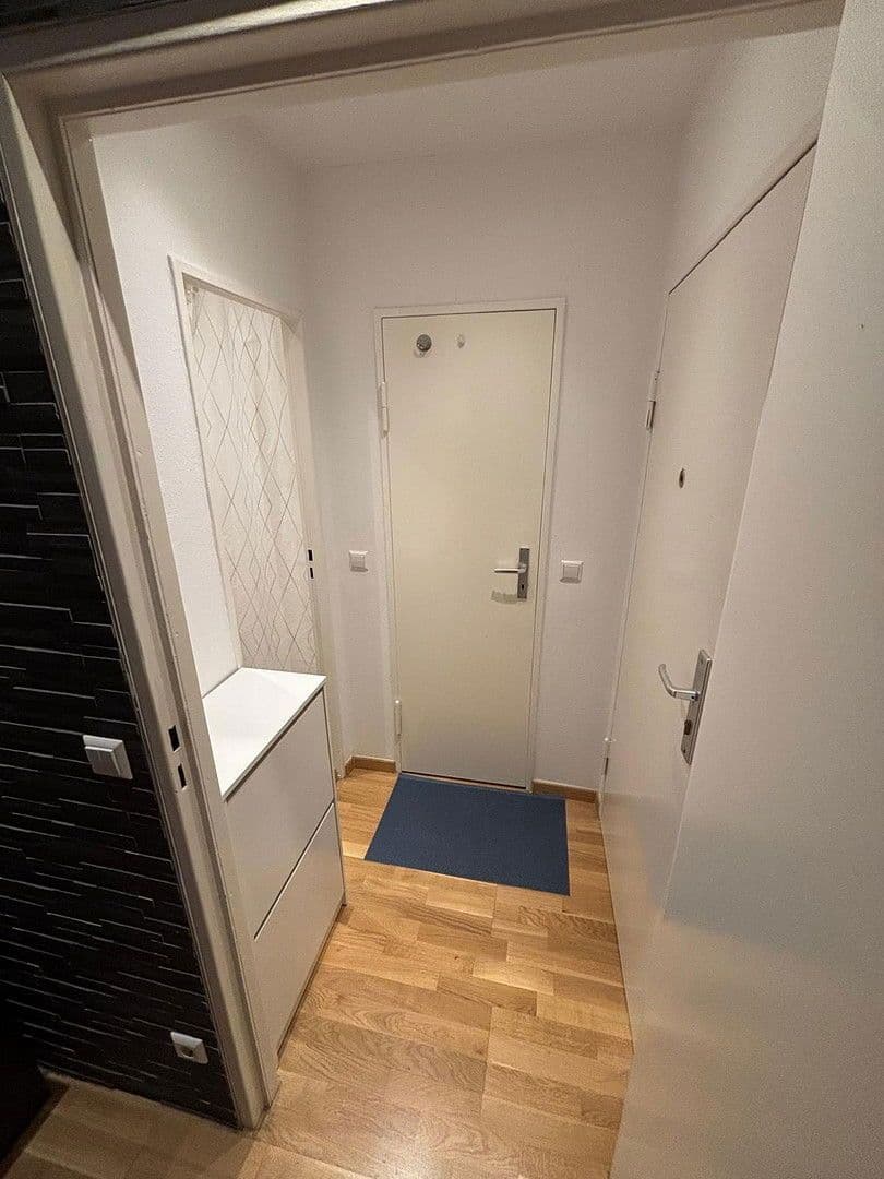 Prenájom bytu 1-izbový 34 m², Berlin, Berlín Prenájom bytu 1-izbový 34 m², Berlin, Berlín