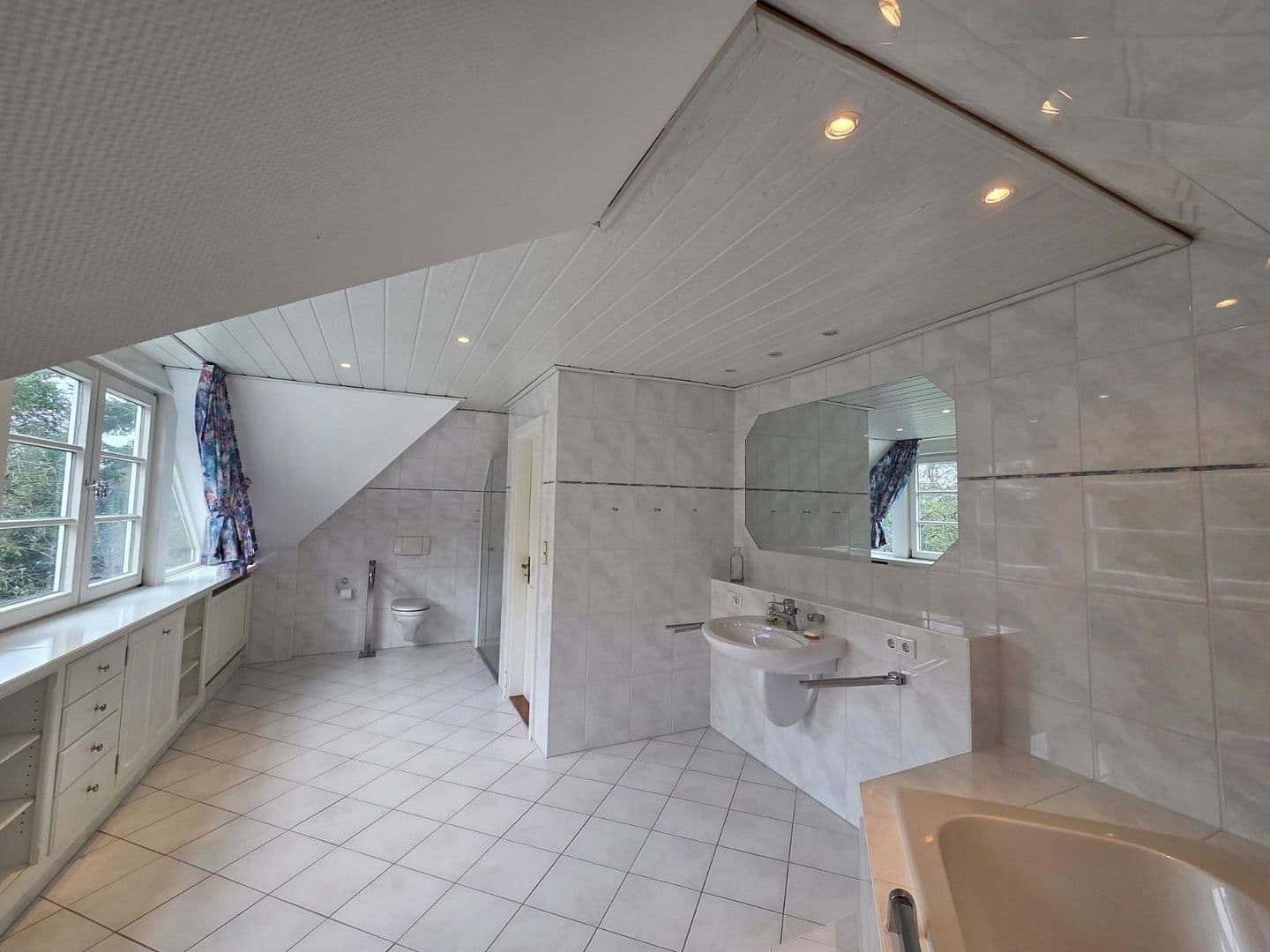 Prenájom domu 160 m², pozemek 2.300 m², Großenwiehe, Šlezvicko-Holštajnsko Prenájom domu 160 m², pozemek 2.300 m², Großenwiehe, Šlezvicko-Holštajnsko