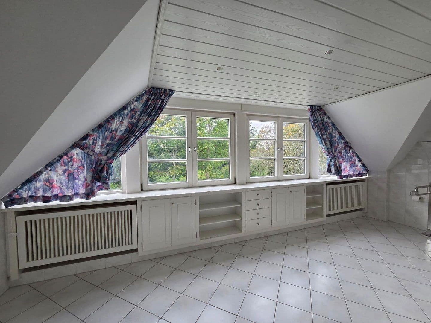 Prenájom domu 160 m², pozemek 2.300 m², Großenwiehe, Šlezvicko-Holštajnsko Prenájom domu 160 m², pozemek 2.300 m², Großenwiehe, Šlezvicko-Holštajnsko