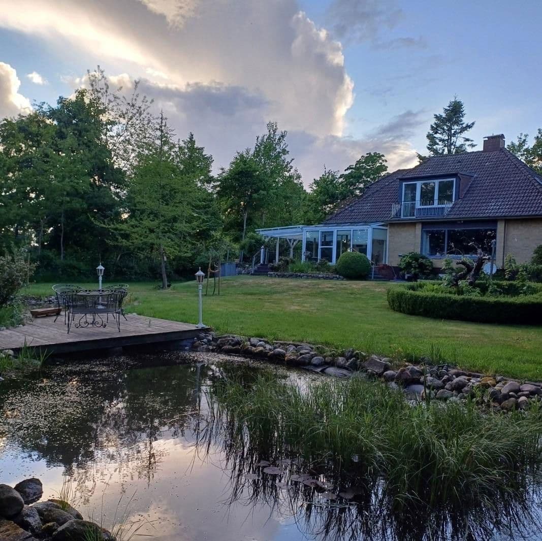 Prenájom domu 160 m², pozemek 2.300 m², Großenwiehe, Šlezvicko-Holštajnsko Prenájom domu 160 m², pozemek 2.300 m², Großenwiehe, Šlezvicko-Holštajnsko