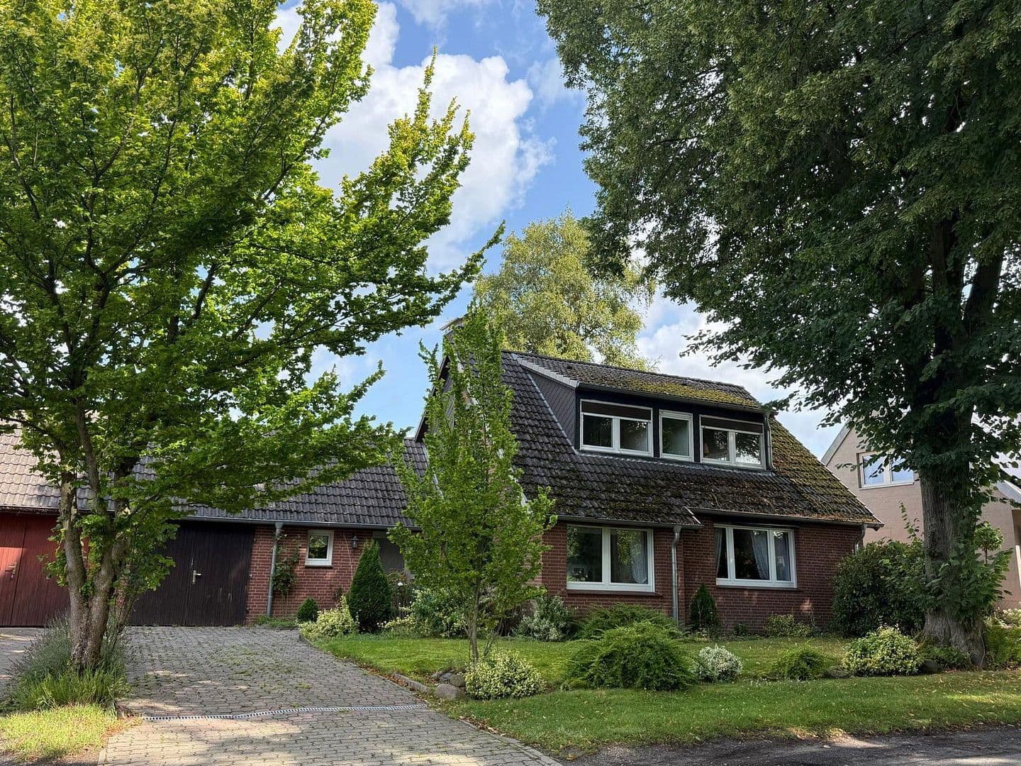 Predaj domu 100 m², pozemek 769 m², Osterholz-Scharmbeck, Dolné Sasko Predaj domu 100 m², pozemek 769 m², Osterholz-Scharmbeck, Dolné Sasko