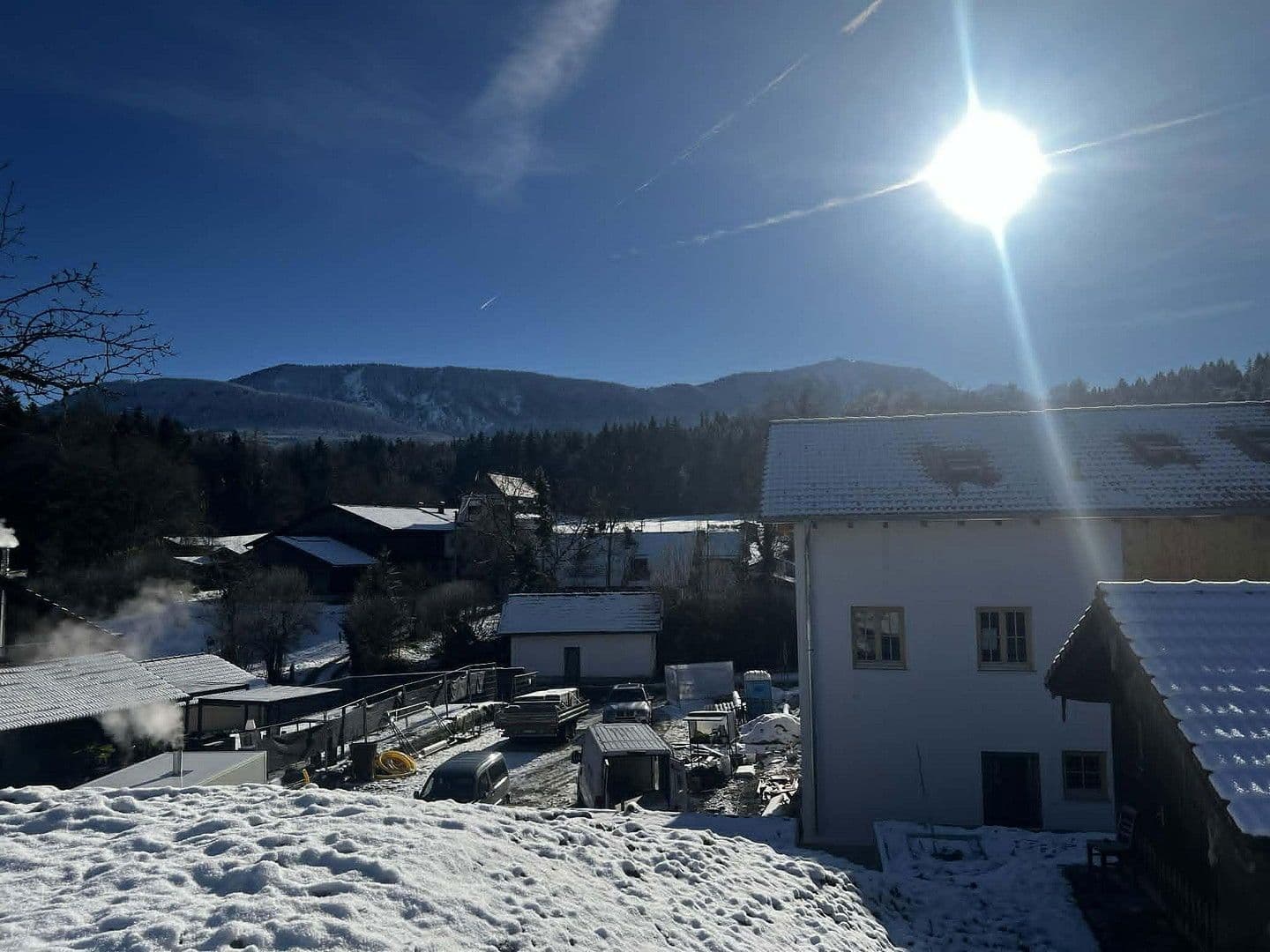Predaj domu 117 m², pozemek 630 m², Achenmühle Gemeinde Rohrdorf, Bavorsko Predaj domu 117 m², pozemek 630 m², Achenmühle Gemeinde Rohrdorf, Bavorsko