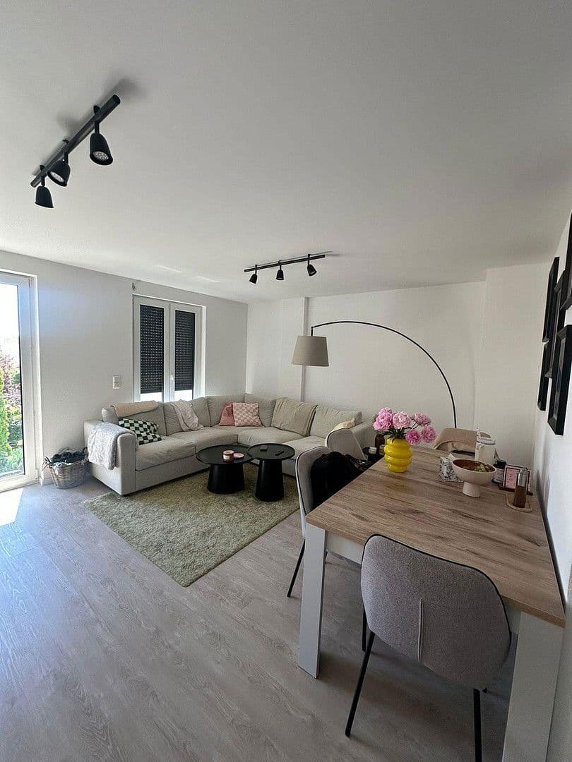 Prenájom bytu 2-izbový 58 m², Leinfelden-Echterdingen, Bádensko-Wurttembersko Prenájom bytu 2-izbový 58 m², Leinfelden-Echterdingen, Bádensko-Wurttembersko