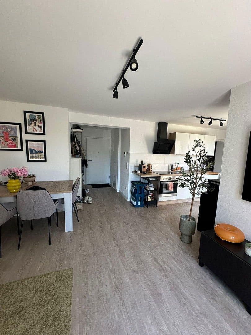 Prenájom bytu 2-izbový 58 m², Leinfelden-Echterdingen, Bádensko-Wurttembersko Prenájom bytu 2-izbový 58 m², Leinfelden-Echterdingen, Bádensko-Wurttembersko