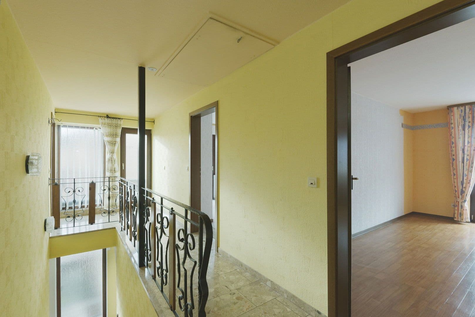 Predaj domu 187 m², pozemek 572 m², Laubach, Porýnie-Falcko Predaj domu 187 m², pozemek 572 m², Laubach, Porýnie-Falcko