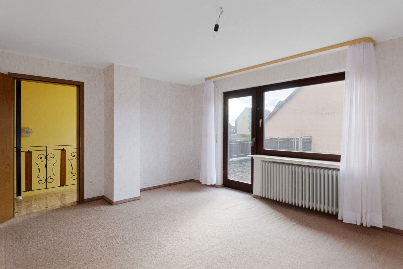 Predaj domu 187 m², pozemek 572 m², Laubach, Porýnie-Falcko Predaj domu 187 m², pozemek 572 m², Laubach, Porýnie-Falcko