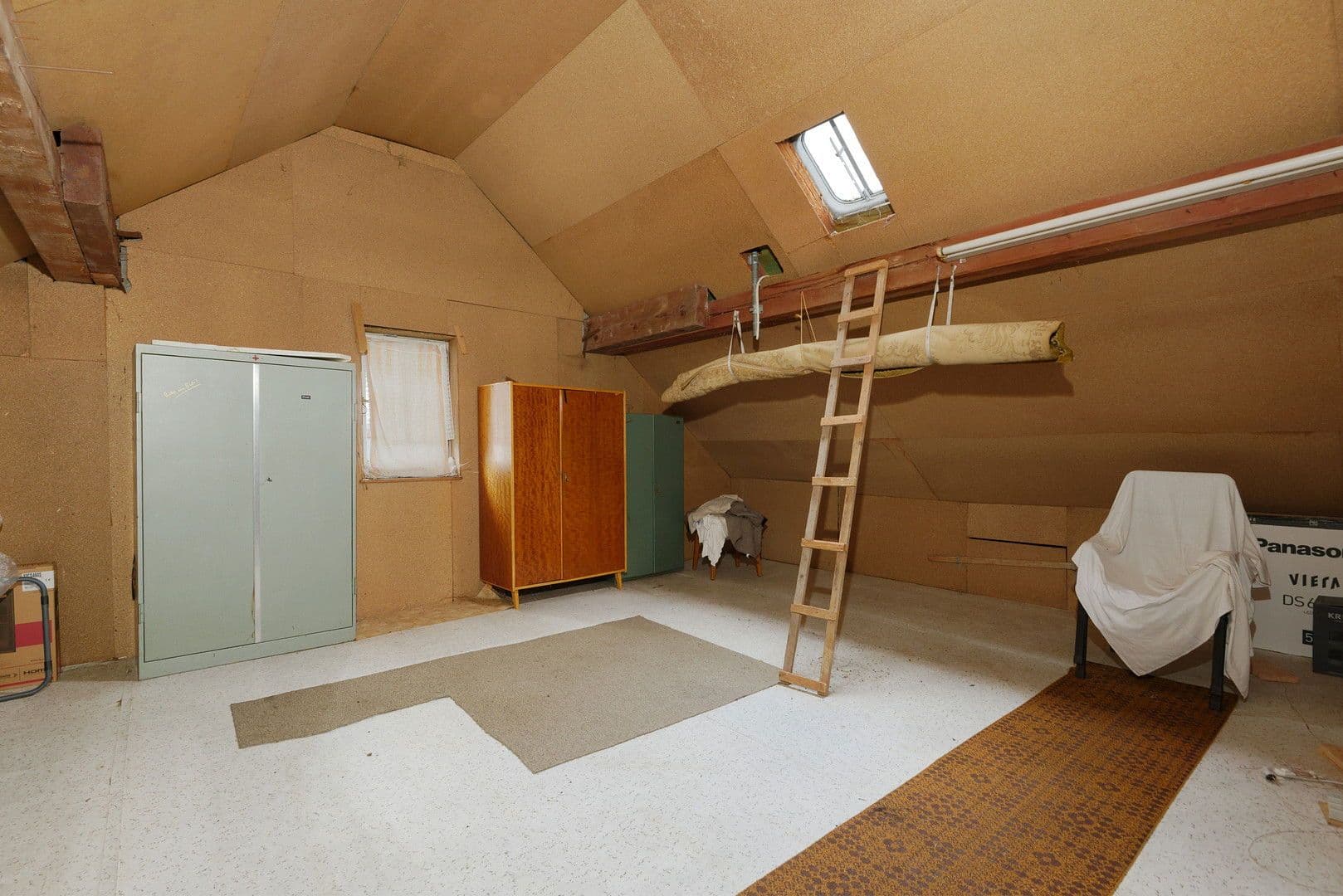 Predaj domu 187 m², pozemek 572 m², Laubach, Porýnie-Falcko Predaj domu 187 m², pozemek 572 m², Laubach, Porýnie-Falcko