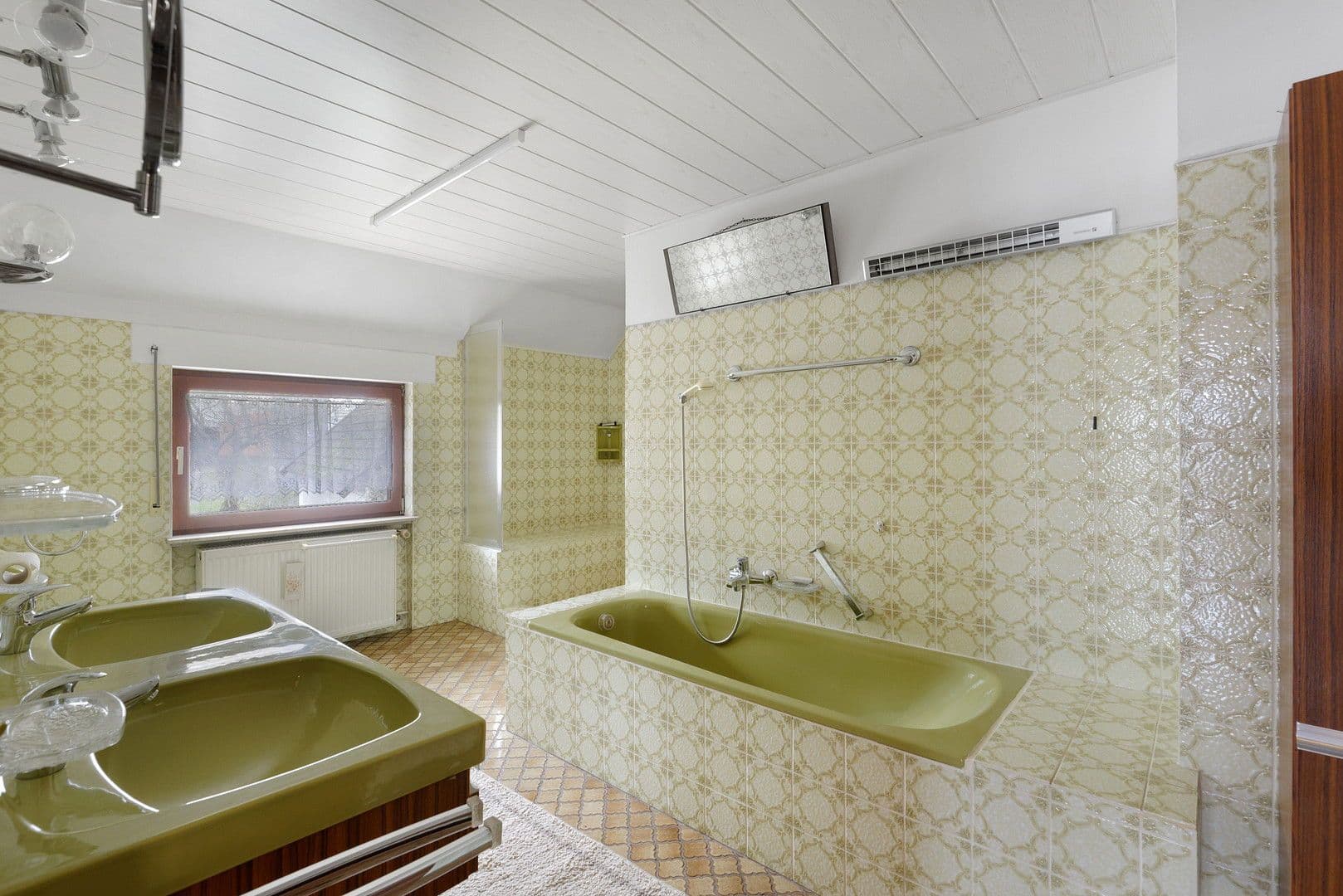 Predaj domu 187 m², pozemek 572 m², Laubach, Porýnie-Falcko Predaj domu 187 m², pozemek 572 m², Laubach, Porýnie-Falcko