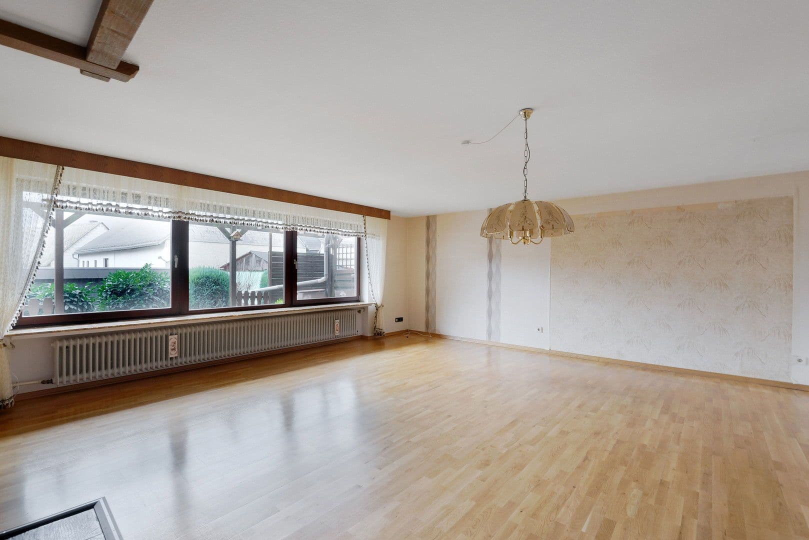 Predaj domu 187 m², pozemek 572 m², Laubach, Porýnie-Falcko Predaj domu 187 m², pozemek 572 m², Laubach, Porýnie-Falcko