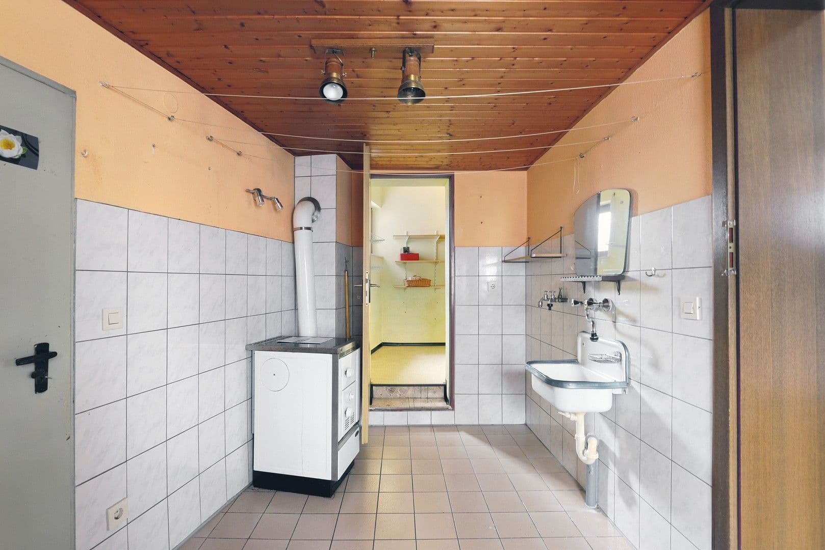 Predaj domu 187 m², pozemek 572 m², Laubach, Porýnie-Falcko Predaj domu 187 m², pozemek 572 m², Laubach, Porýnie-Falcko