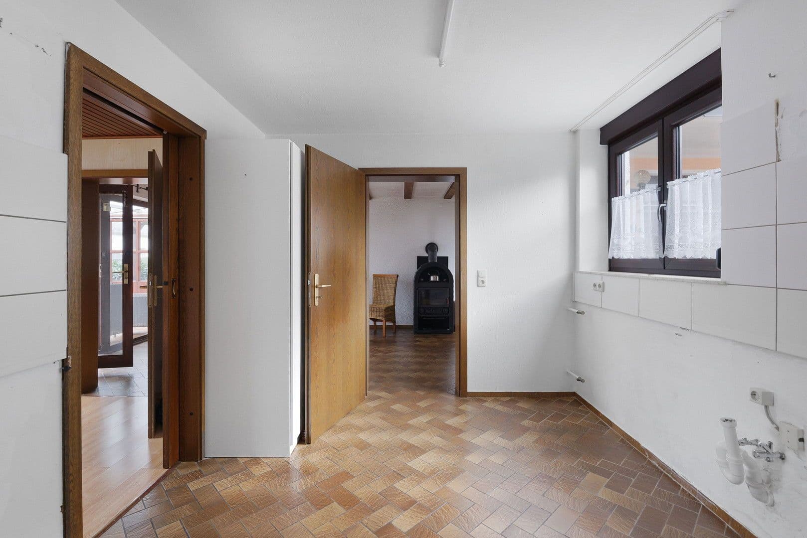 Predaj domu 187 m², pozemek 572 m², Laubach, Porýnie-Falcko Predaj domu 187 m², pozemek 572 m², Laubach, Porýnie-Falcko