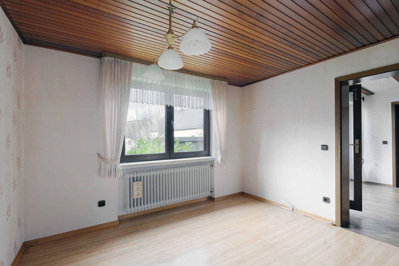 Predaj domu 187 m², pozemek 572 m², Laubach, Porýnie-Falcko Predaj domu 187 m², pozemek 572 m², Laubach, Porýnie-Falcko