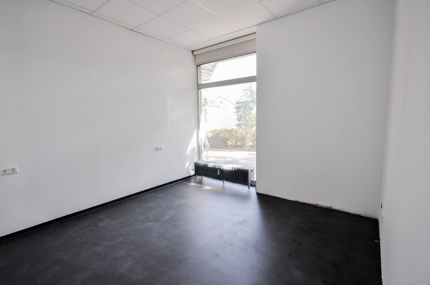 Prenájom bytu 4-izbový 62 m², Hohenheimer Str. 11, Leinfelden-Echterdingen, Bádensko-Wurttembersko Prenájom bytu 4-izbový 62 m², Hohenheimer Str. 11, Leinfelden-Echterdingen, Bádensko-Wurttembersko